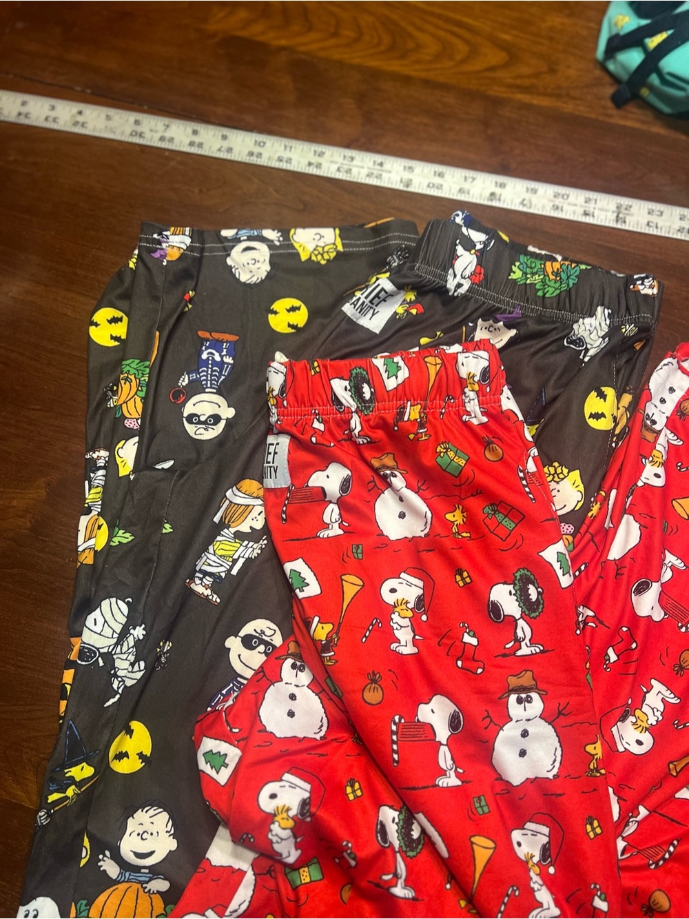 Lot of 2 Brief Insanity Peanuts Snoopy Holiday Pajama Pants Size Large - Picture 8 of 8
